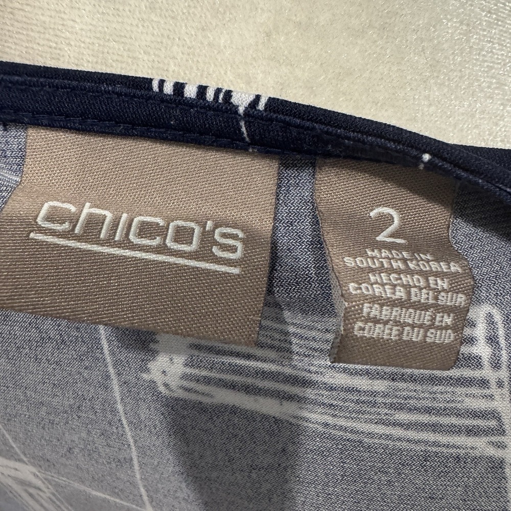 Chico's Navy Abstract Top Artsy Scoop Neck Blouse Womens Size L 2 Nautical - Picture 3 of 6